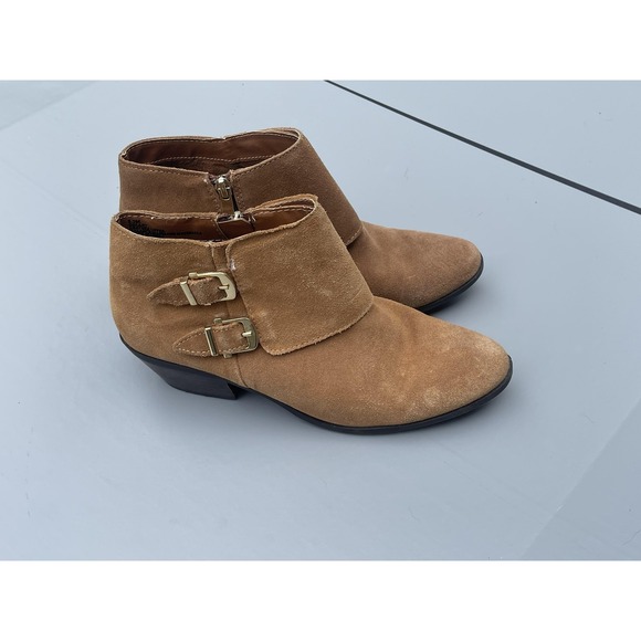 Apri Italian Shoemakers Boots Womens Size 8.5 Tan Suede Ankle Side Zip Buckle - Picture 1 of 11